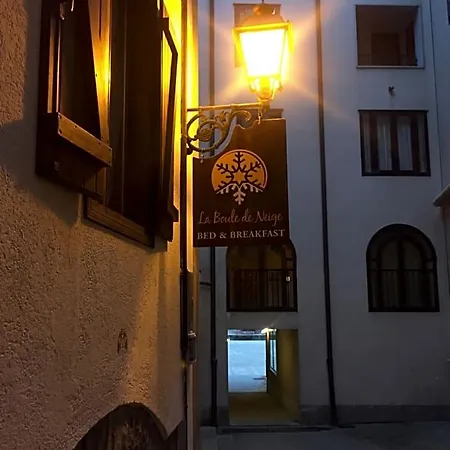 La Boule De Neige Bed & Breakfast