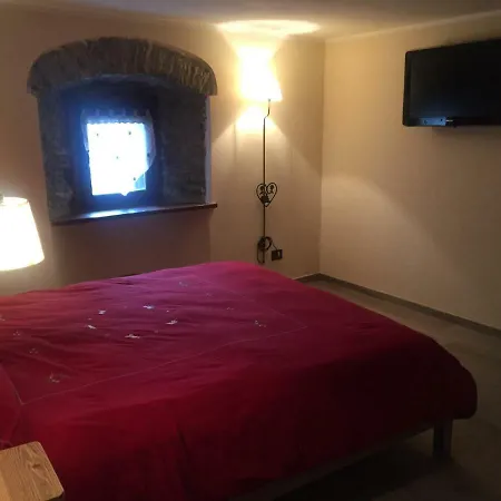 La Boule De Neige Bed and Breakfast 3*