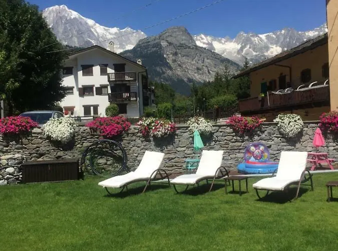 La Boule De Neige Bed & Breakfast 3*