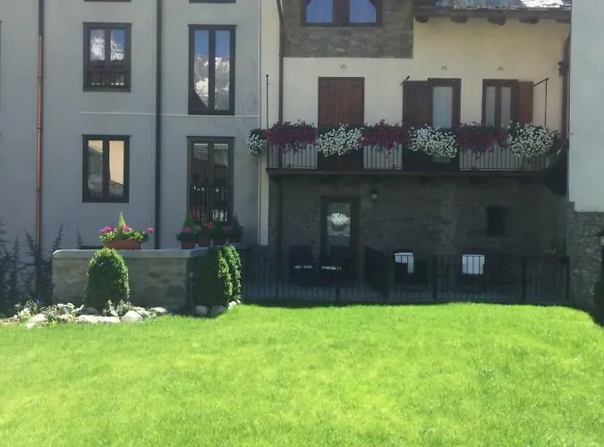 La Boule De Neige Bed & Breakfast 3*